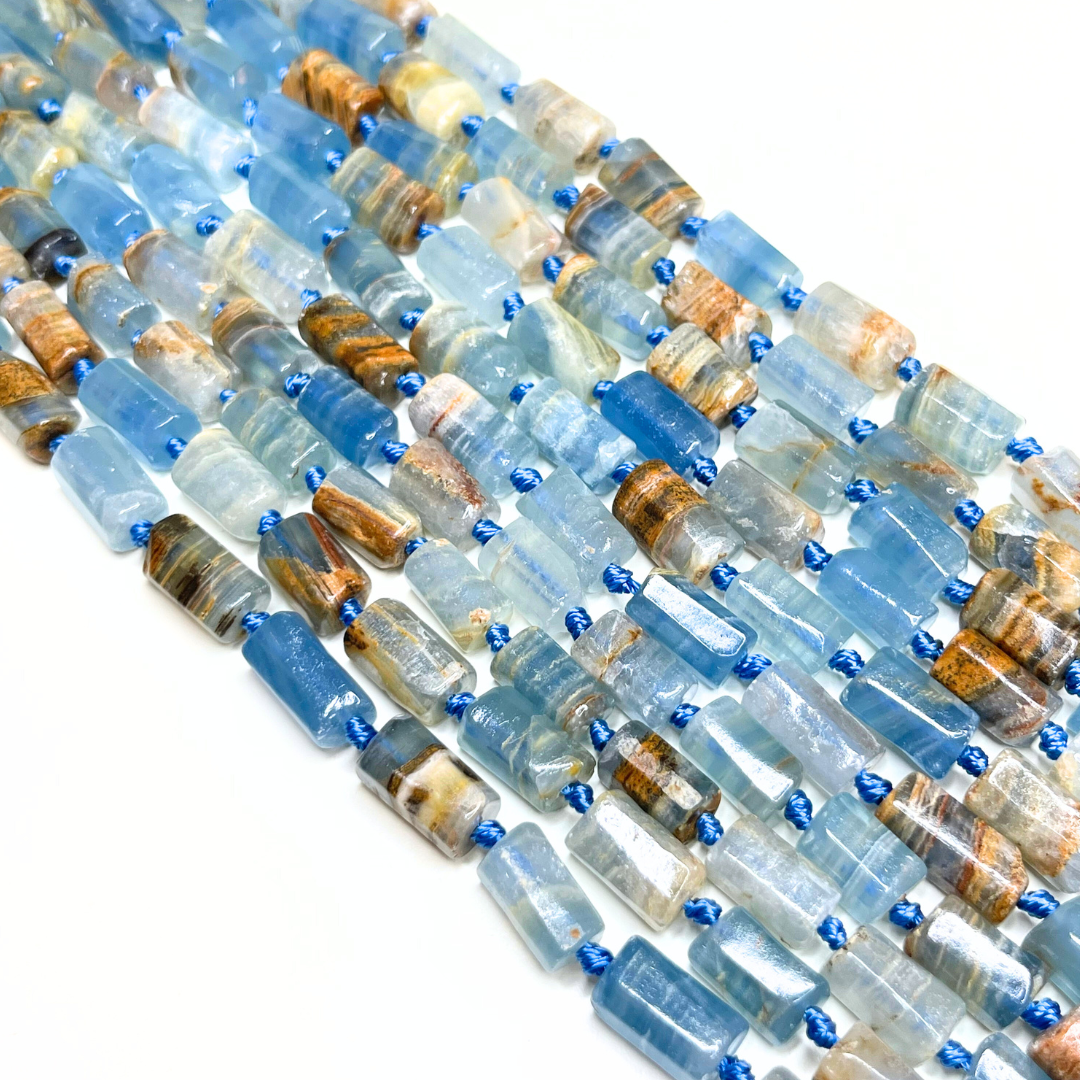 Fils de perles de formes diverses