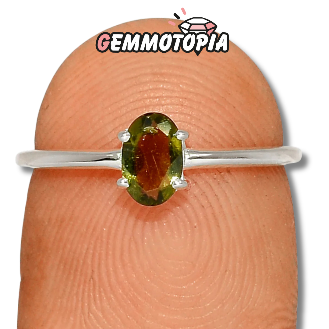 Bague Solitaire Moldavite Ovale Facettée (4 tailles)