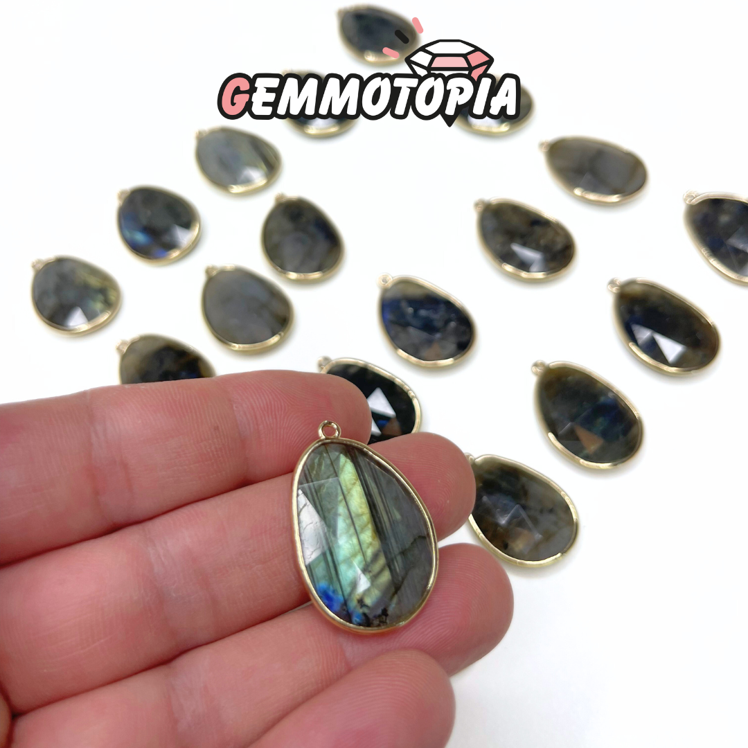 Pendentif Serti ovale Labradorite