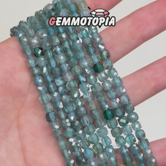 Perles Cubiques Facettées en Apatite